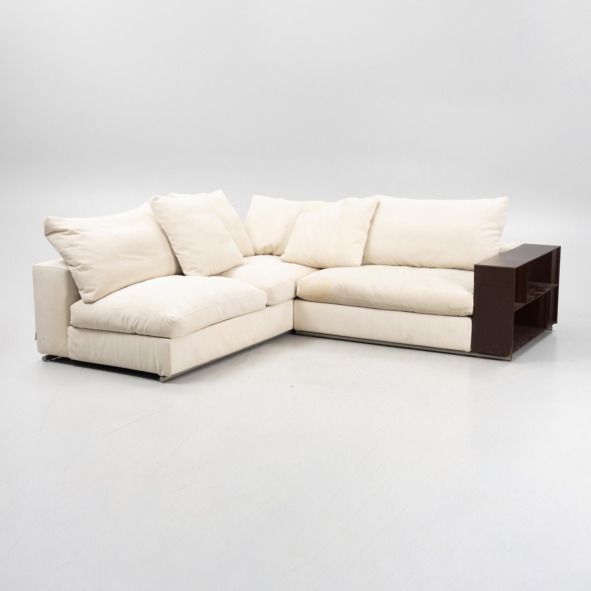 Antonio Citterio, a 'Groundpiece' modular sofa, Flexform, Italy.