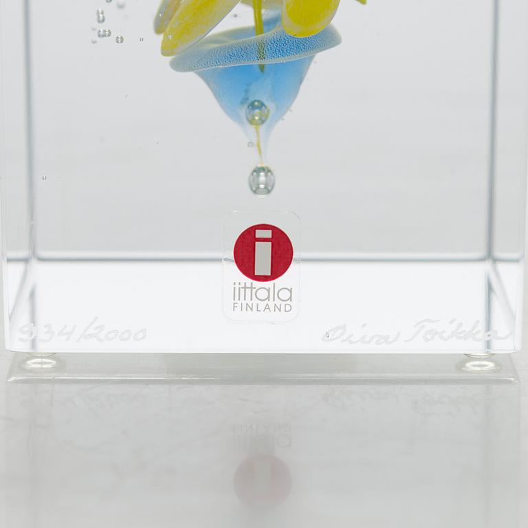 Oiva Toikka, årskub 2000, signerad Oiva Toikka Nuutajärvi 2000,  934/2000.