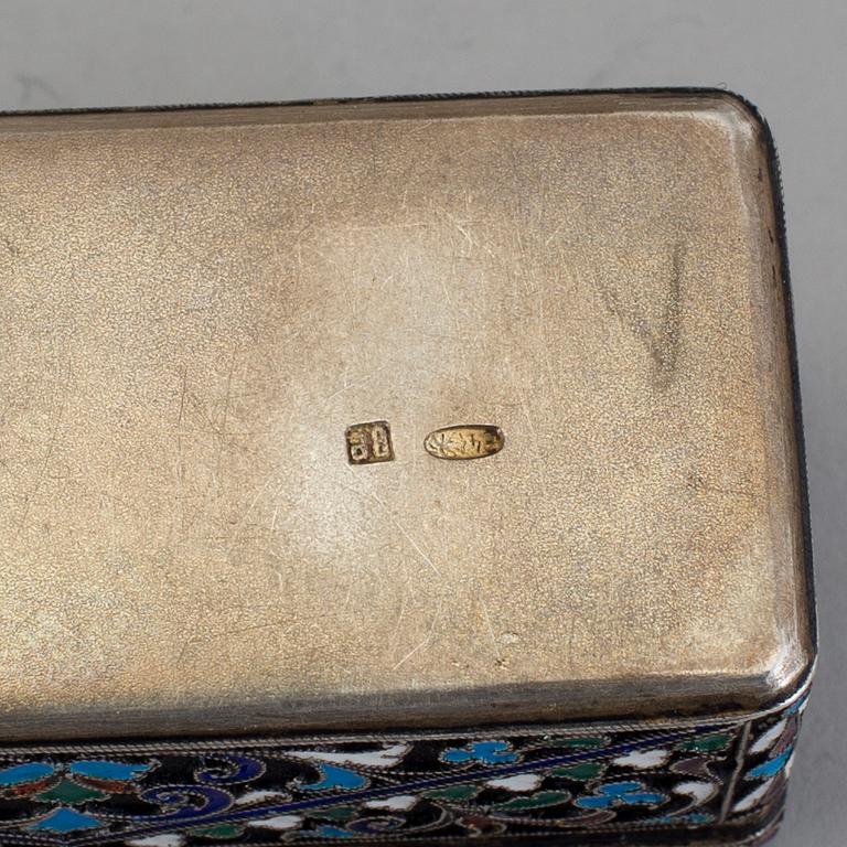 A Russian early 20th century parcel-gilt and enamel snuff-box, unidentified makers mark, Moscow 1899-1908.