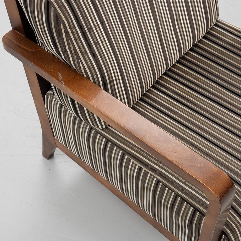 A pair of armchairs, Andreu World, Spain, 21st Century.