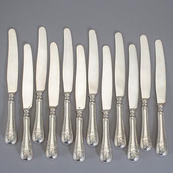 KNIVAR, 12 st, silver, "Gammal fransk", C G Hallberg, 1920-tal. Total vikt 453 g.