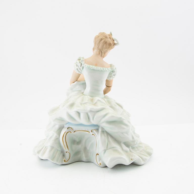 Figurine Wallendorf Germany mid-20th century porcelain.
