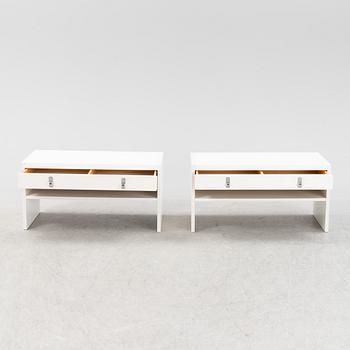 A pair 'Avanti' bedside tables by Antonio Gioia, 1980's.