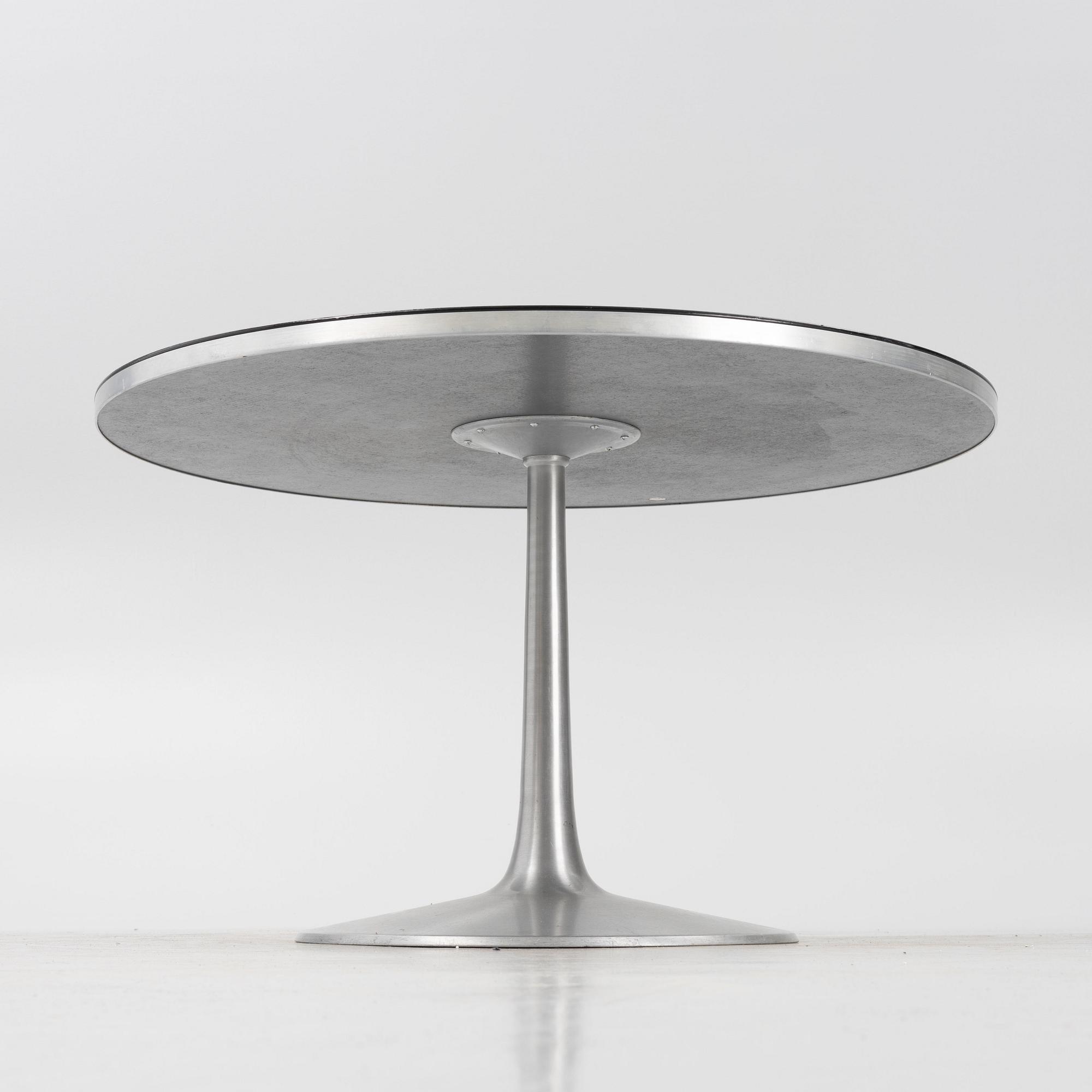 Poul Cadovius, Susanne Fjeldsor Mygge & Björn Wiinblad, a "Mygge" dining table, Cado, Denmark, 1970's/80's.