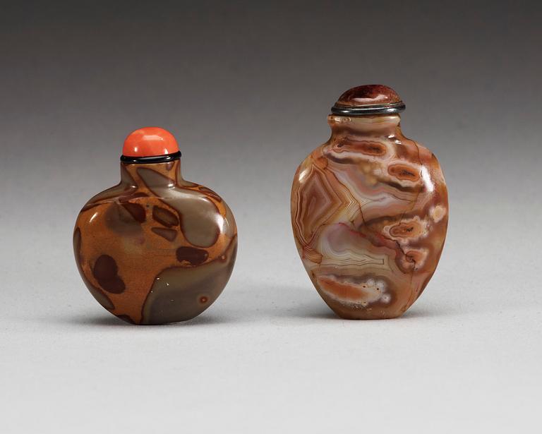Two stone snuff bottles, Qing dynasty.