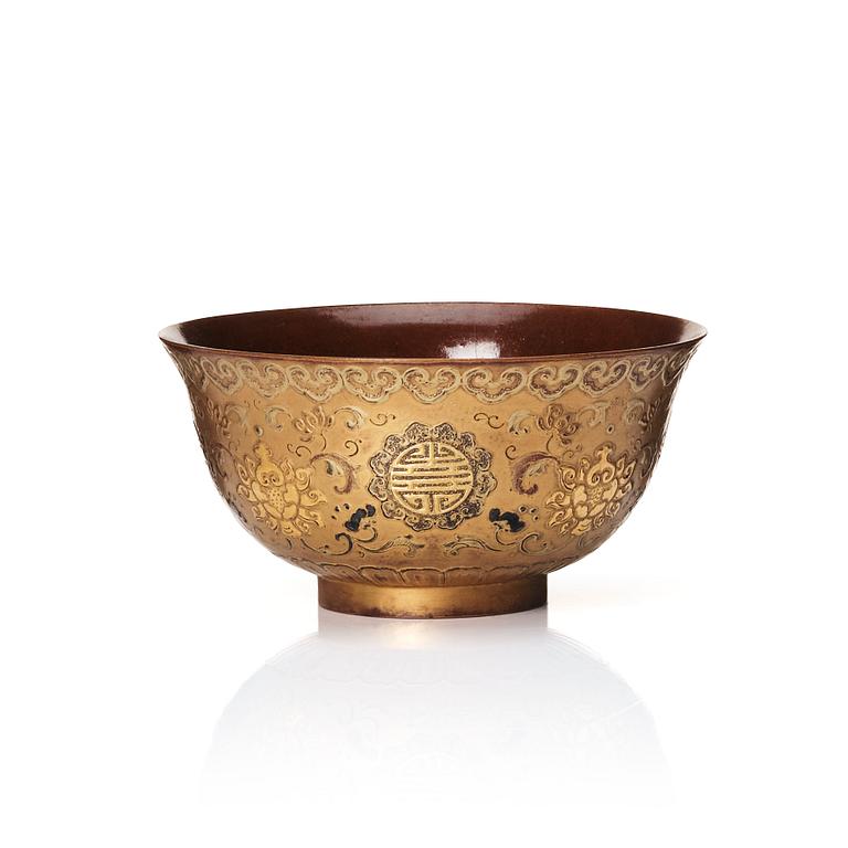 A gilded lacquered bowl, Qing dynasty, Yongzheng/ Qianlong, 18th Century.