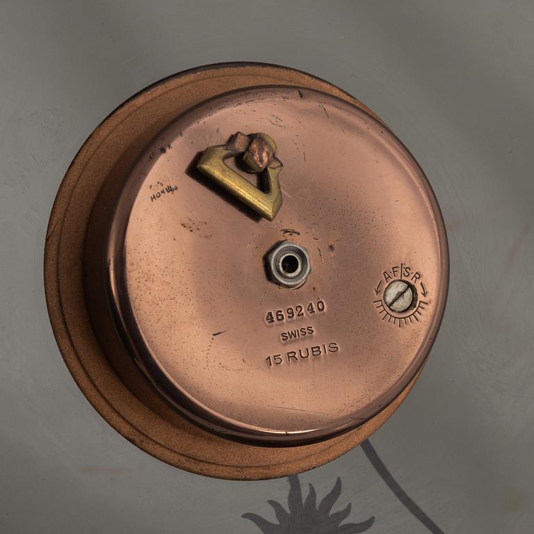 A mantel clock, second half of the 20th Century.