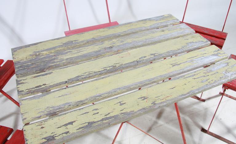 TRÄDGÅRDMÖBELGRUPP, 6 delar, järnsmide, trä, 1930/40-tal.