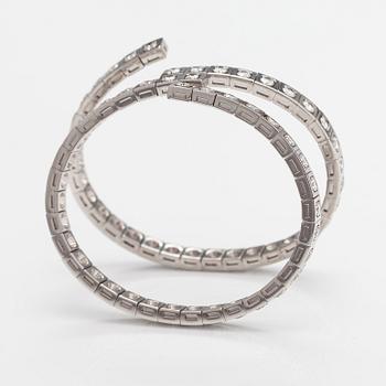 Cartier, Rannekoru "Tectonique", 18K valkokultaa, briljanttihiottuja timantteja n. 11.90 ct yht. Merkitty CT6808, JC.