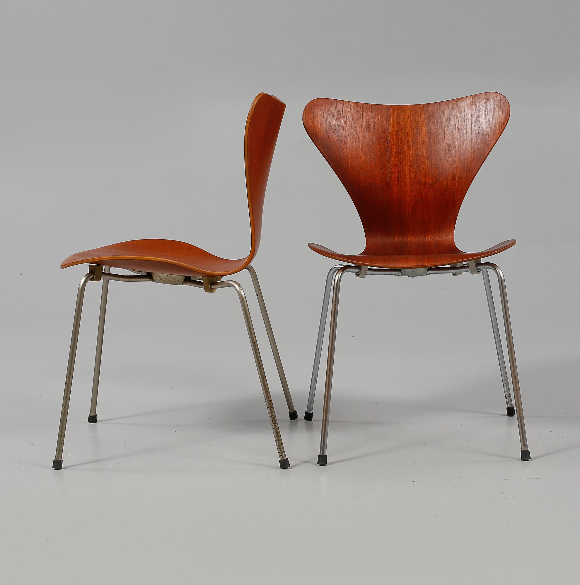 STOLAR, 4 st, "Sjuan", Arne Jacobsen för Fritz Hansen, 1900-talets andra hälft.