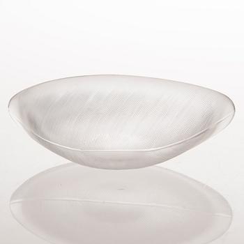 A Sulka (Feather) glass bowl signed Tapio Wirkkala, Iittala -56. Finland.