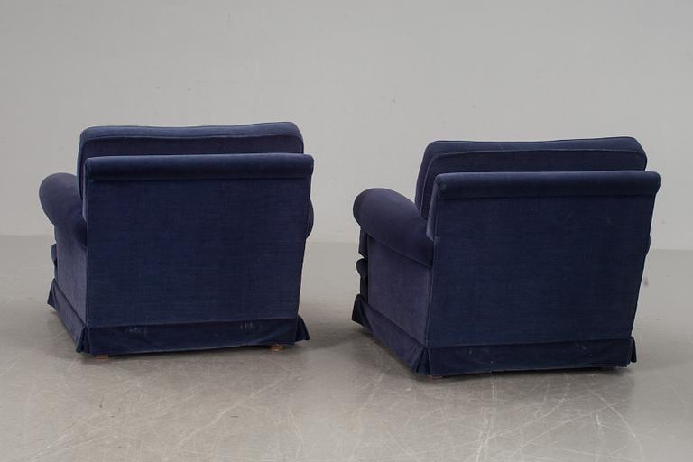 FÅTÖLJER, ett par, Dux. 1900-talets andra hälft.