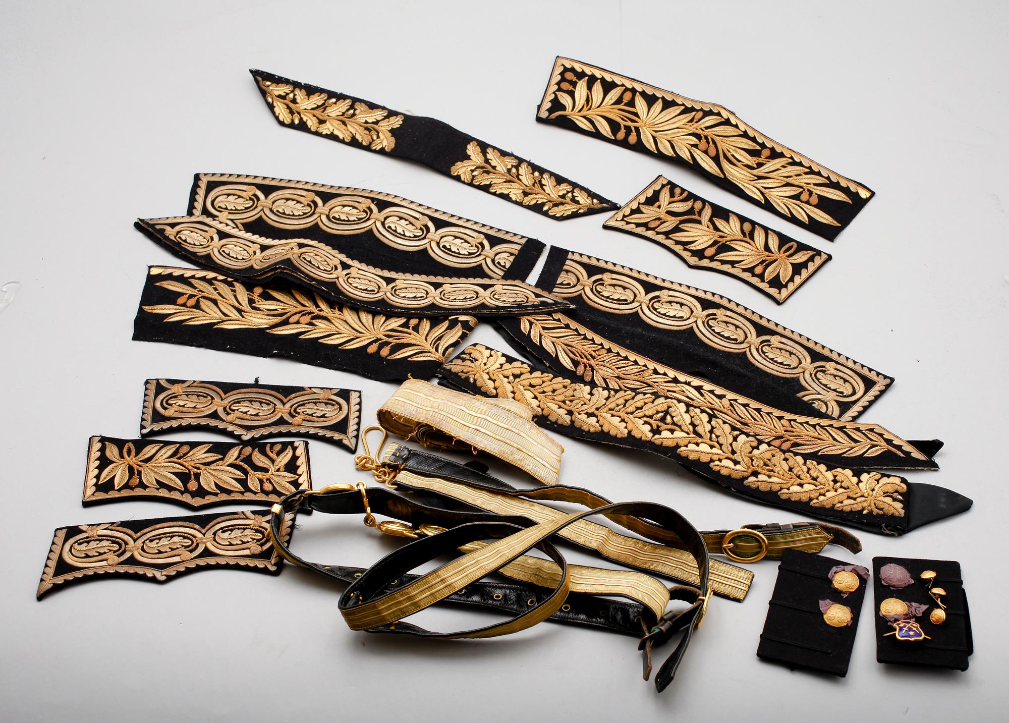 UNIFORMSDETALJER, till paraduniform.