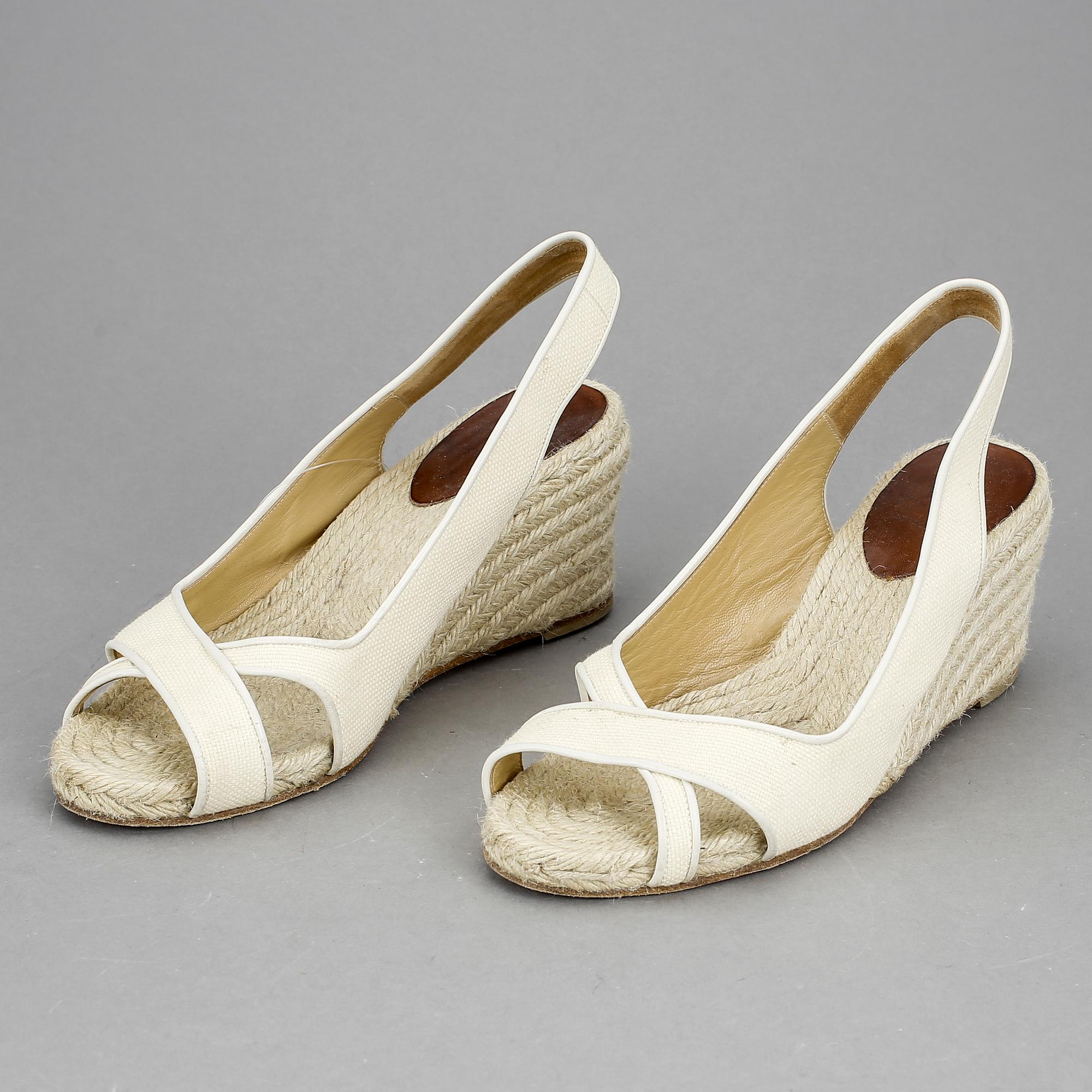 ESPADRILLOS, Christian Louboutin.