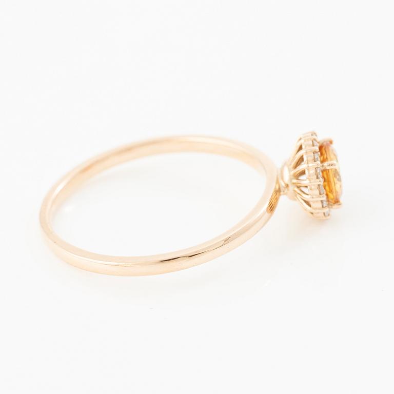 Ring 14K rose gold with orange sapphire and brilliant-cut diamonds.