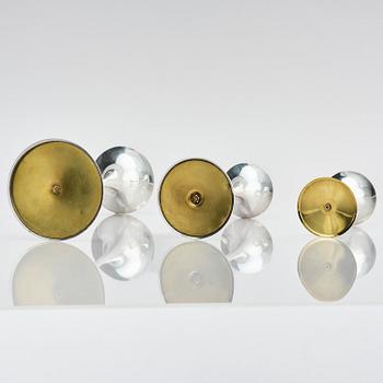 Tapio Wirkkala, three sterling silver 'Trumpetti' candlesticks, Kultakeskus, Hämeenlinna 1973.