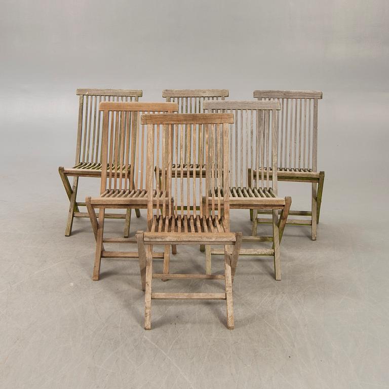 A seven pcs Royal Oak teak garden suite.