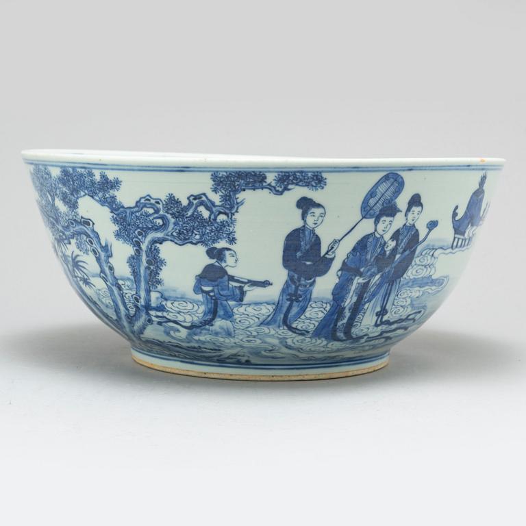 A large Chinese blue and white punch bowl, 20th century.