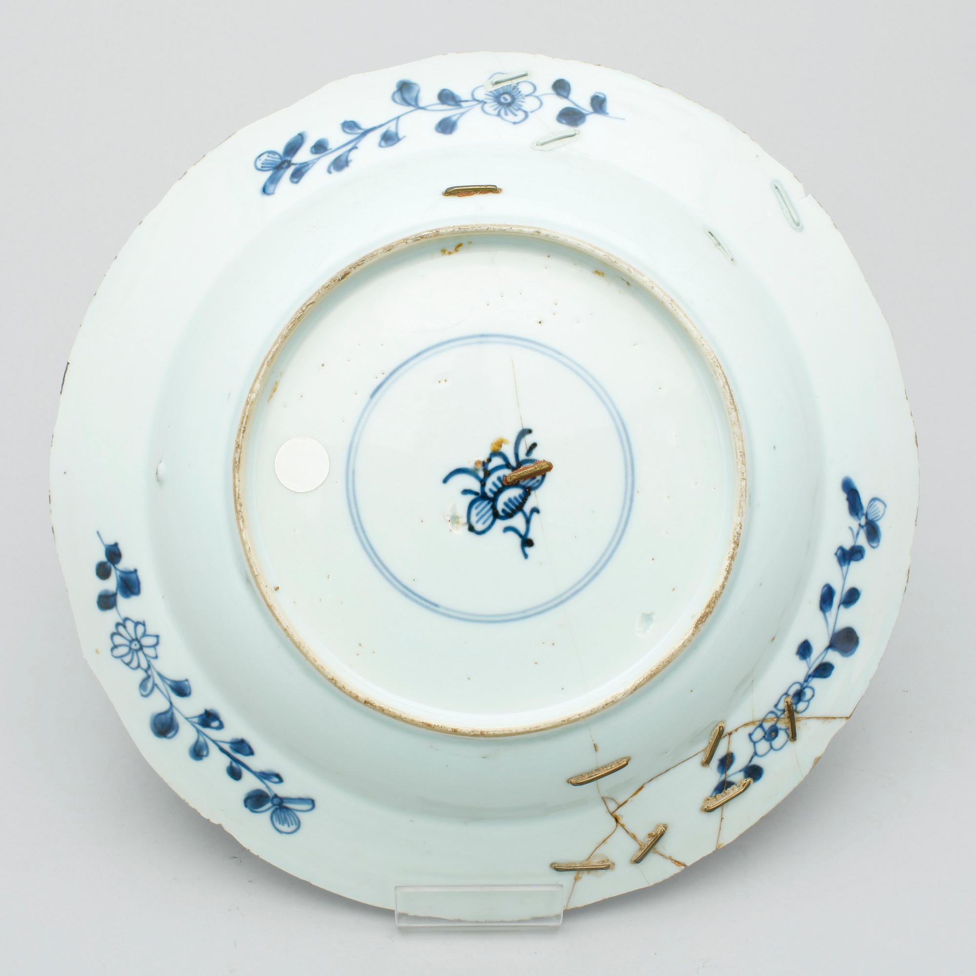 DJUPA TALLRIKAR, 4 st, porslin, Qing dynastin. Kangxi (1662-1722).