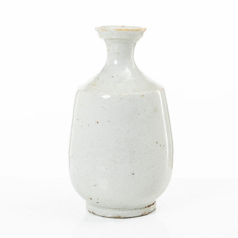 Flaska, stengods, Korea, Joseon, 1700-/1800-tal.