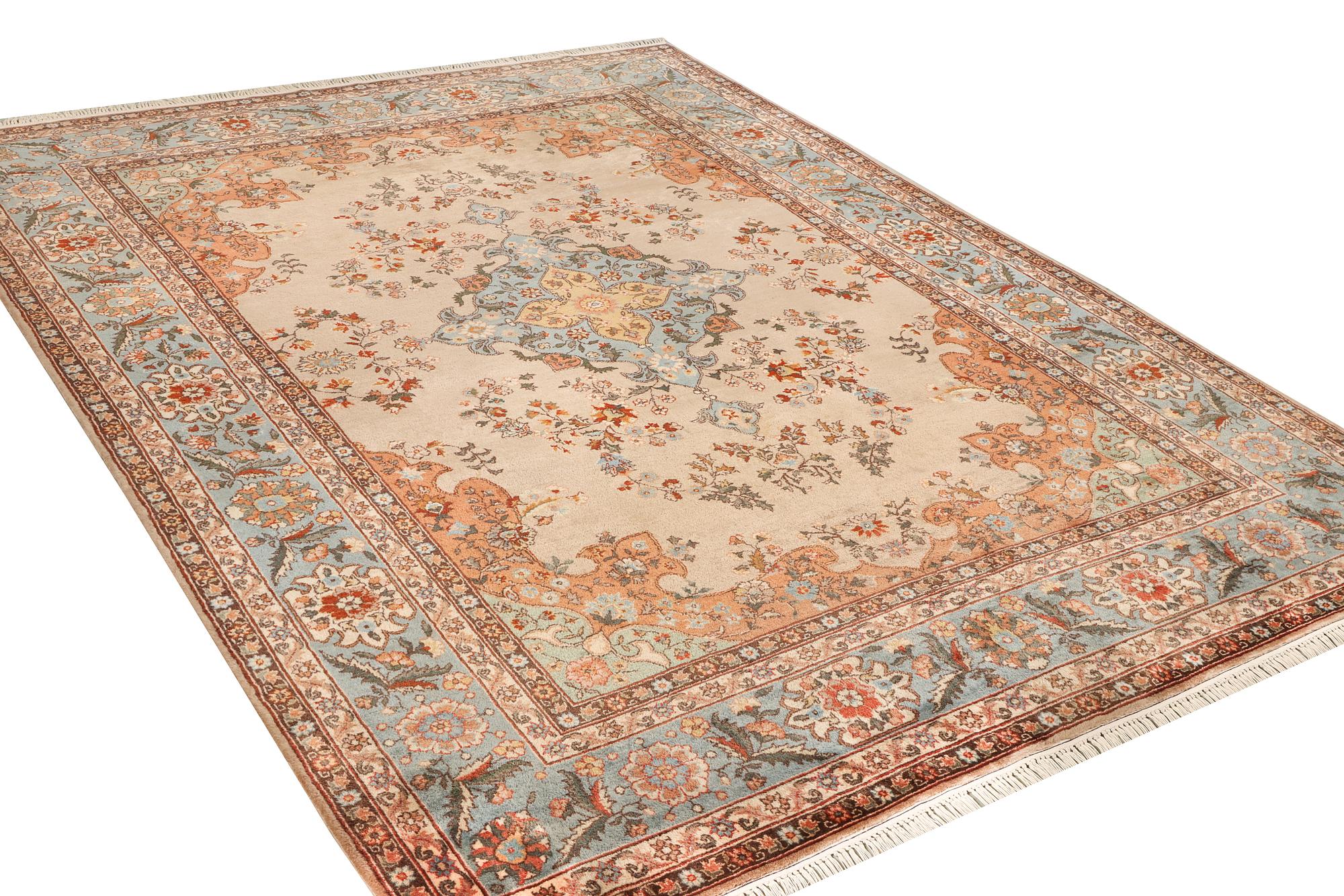 Matta, orientalisk, ca 363 x 268 cm.