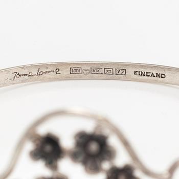 Jorma Laine, A silver bracelet "Lemmikki". Turun Hopea, Turku 1975.