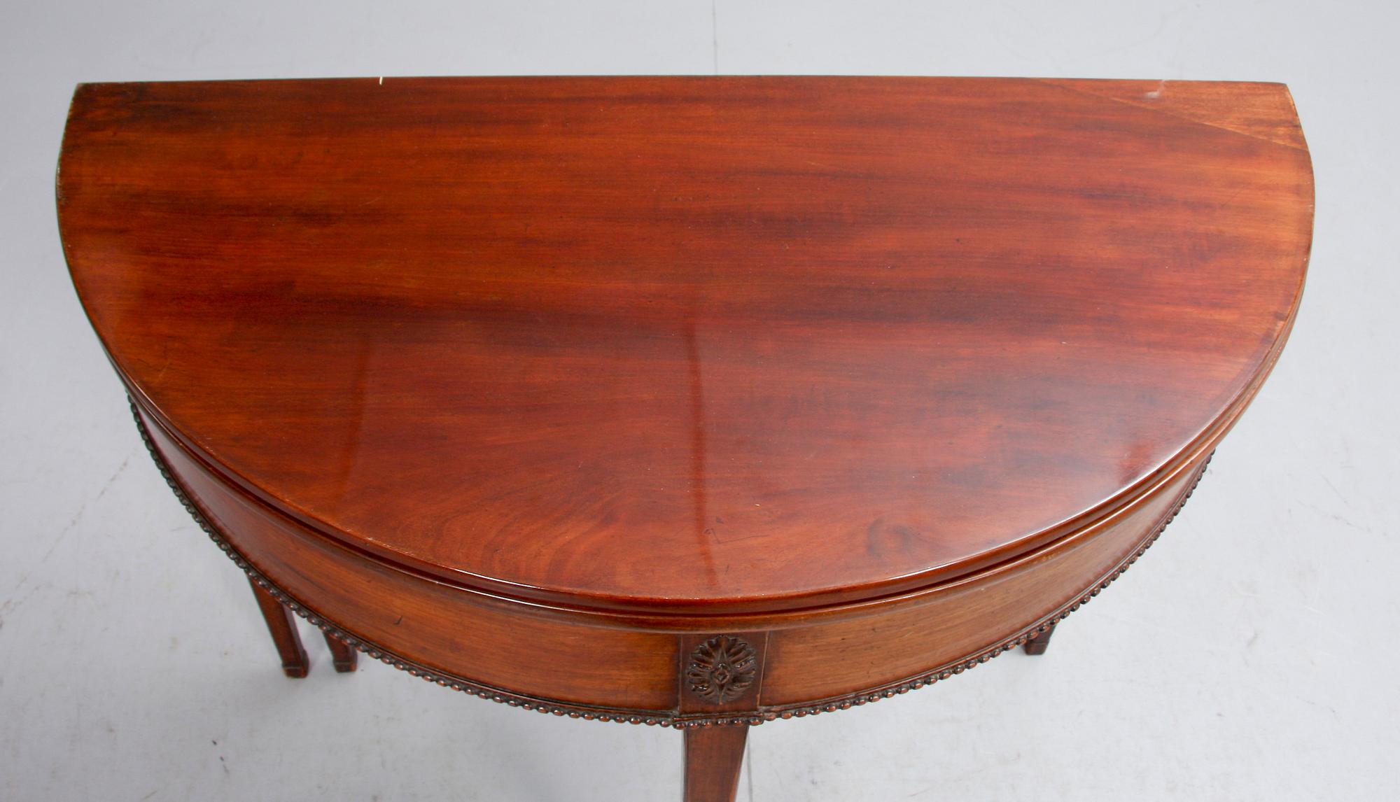 SPELBORD, gustaviansk stil, 1800-tal.