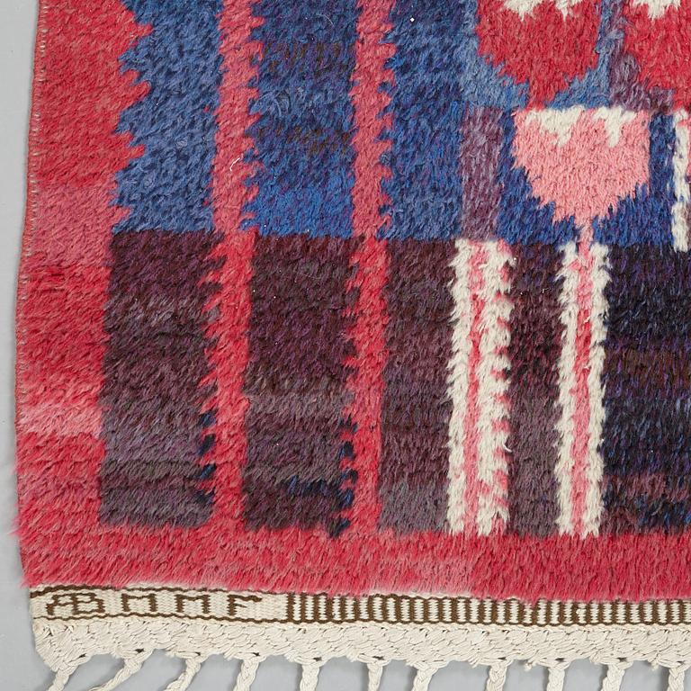 Marianne Richter, MATTA, "Blommig rya", rya, ca 173 x 136,5 cm, signerad AB MMF MR.