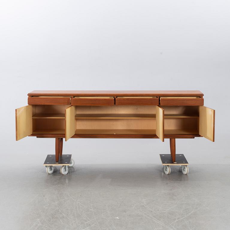 SIDEBOARD, Nordås Bruk A/S, Nesttun, Norge, 1900-talets mitt.