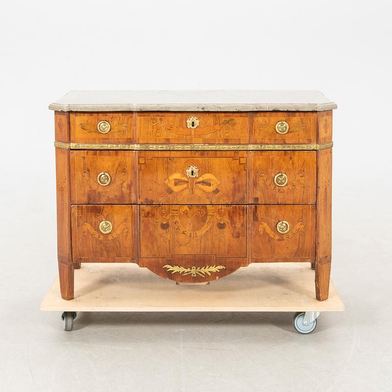 Chest of drawers, attributed to Jonas Hultsten (master in Stockholm 1773-1794), Gustavian.