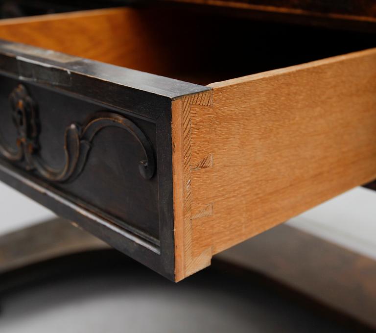 SKRIVBORD, 1900-talets första hälft.