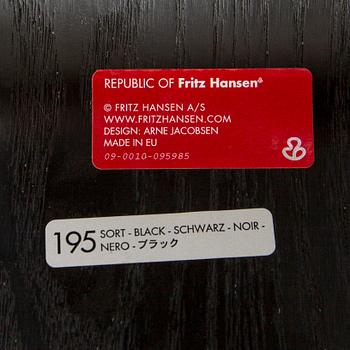 Arne Jacobsen, barstolar, ett par, "Sjuan", Fritz Hansen, 2000-tal.