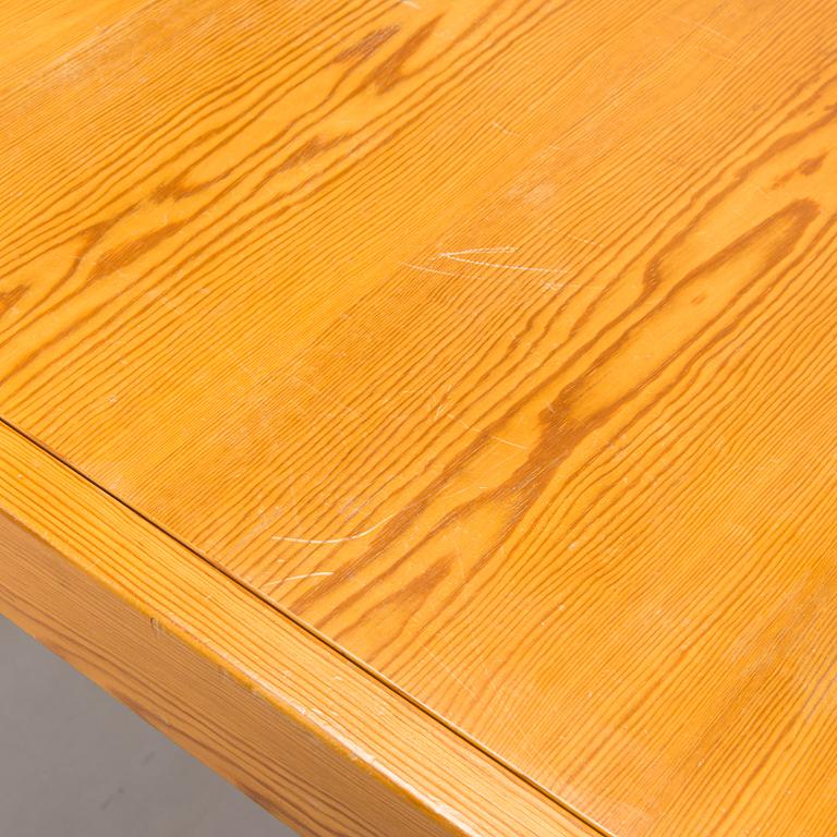 Eero Aarnio, ruokapöytä ja tuoleja, 6 kpl, "Pine", Asko 1960-luku.