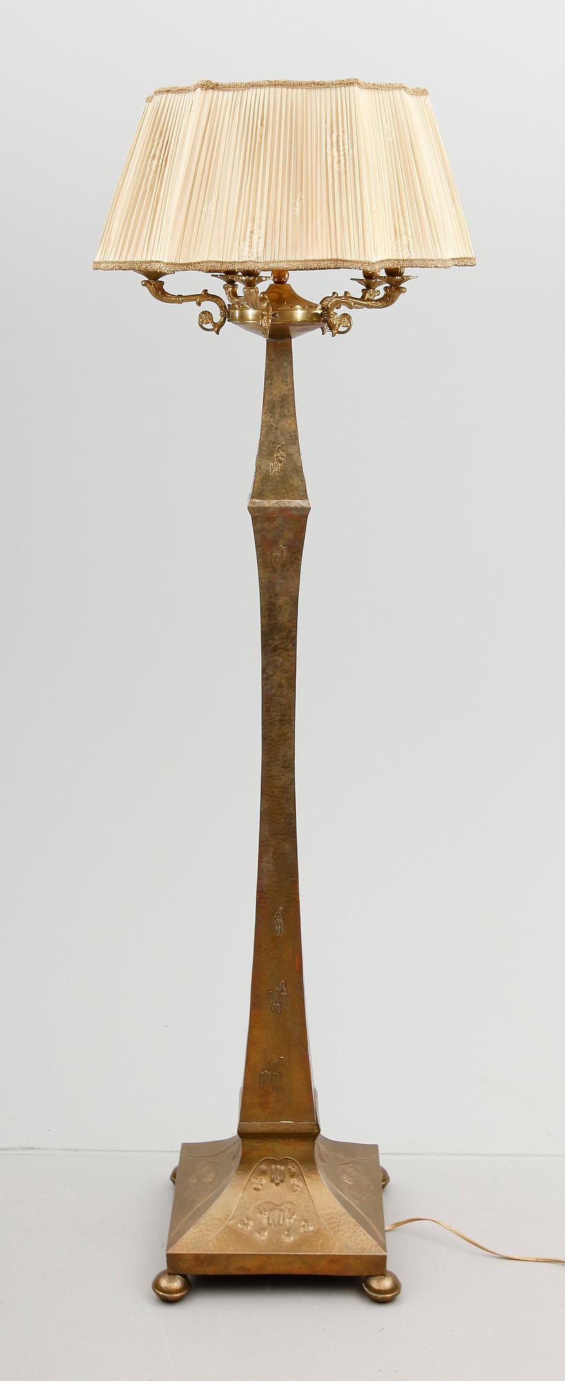 GOLVLAMPA, mässing, tidigt 1900-tal.