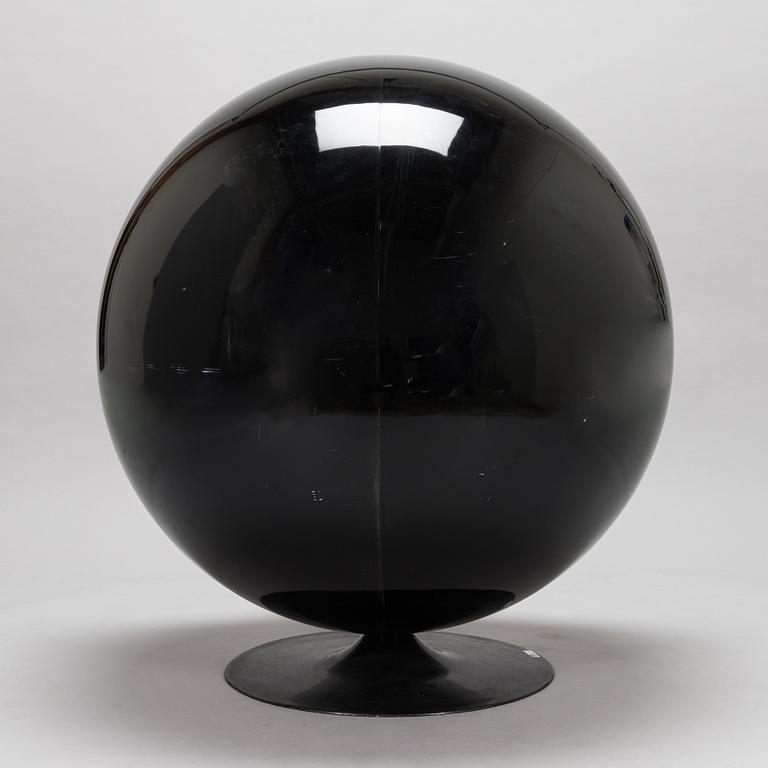 Eero Aarnio, "Pallotuoli", Adelta, 1980-luvun loppu.