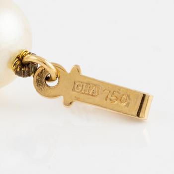 Two necklaces, cultured freshwater pearls, clasp 18K gold.