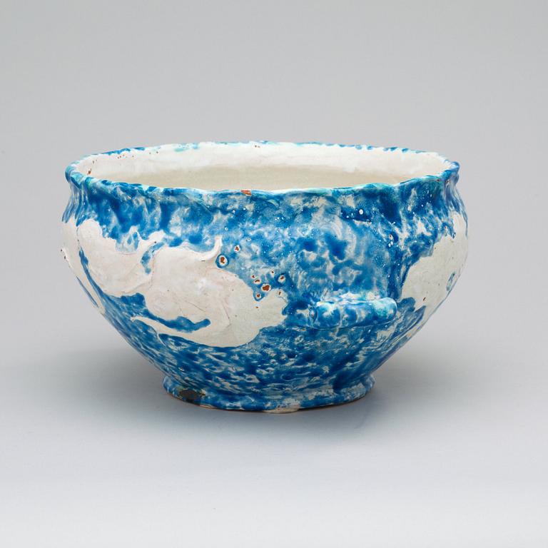 A Riborg Böving glazed ceramic jardinière, Albråten, Racken, Sweden circa 1914-20.