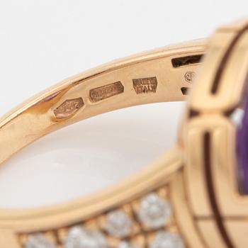 A Bulgari "Parentesi" ring in 18K gold set with faceted amethyst.