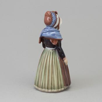 FIGURIN, porslin. "Lilla Fänöflickan", JP Dahl Jensen, Danmark, 1900-talets mitt.