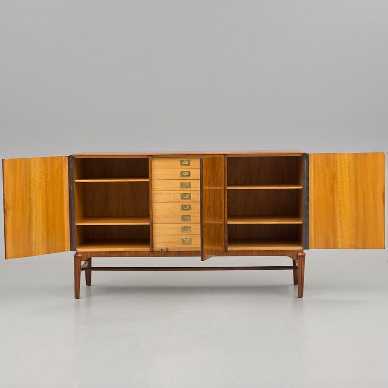 SIDEBOARD, Snickarmästare John Jonsson, Stockholm, 1930/40-tal.