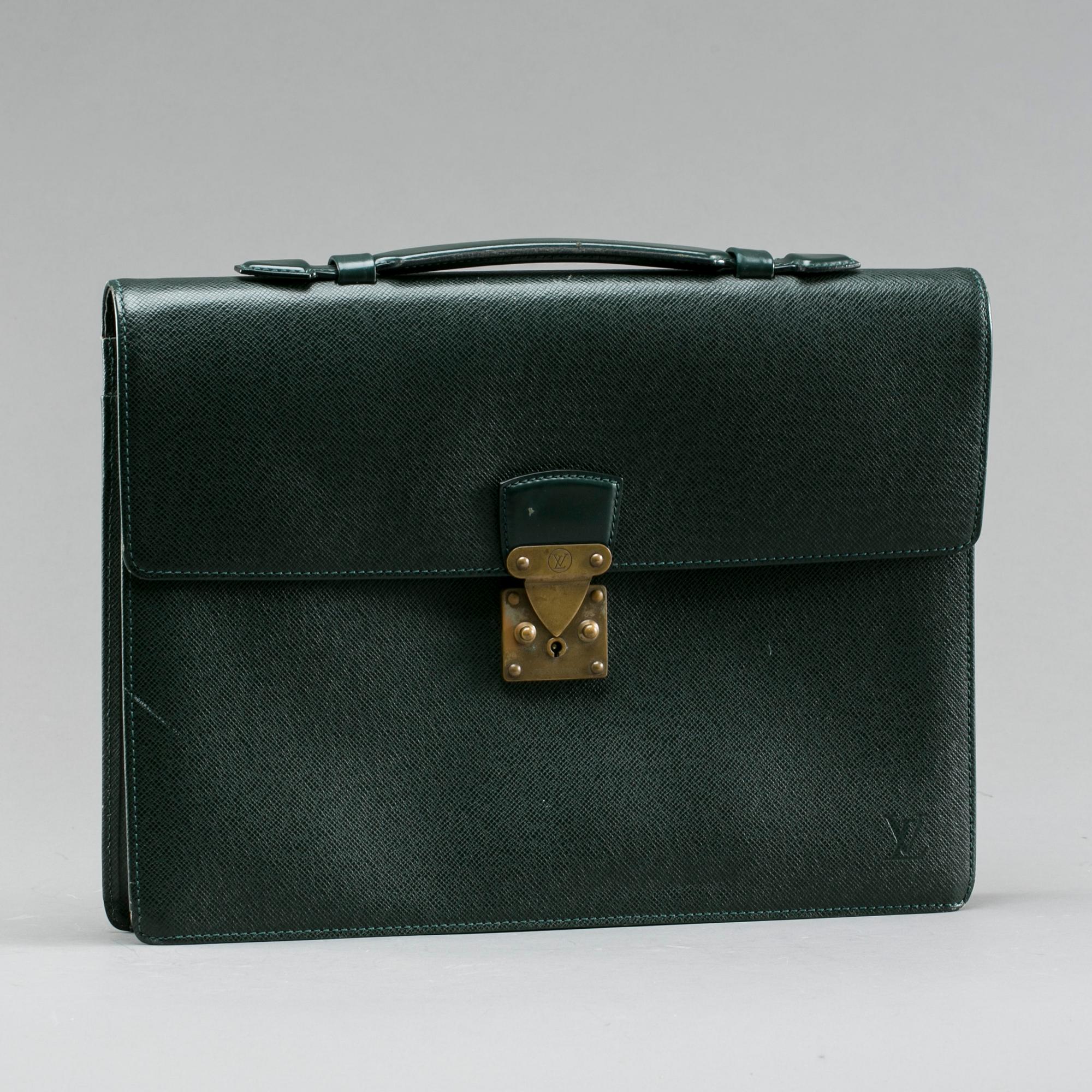 LOUIS VUITTON portfolio "Serviette Kourad".