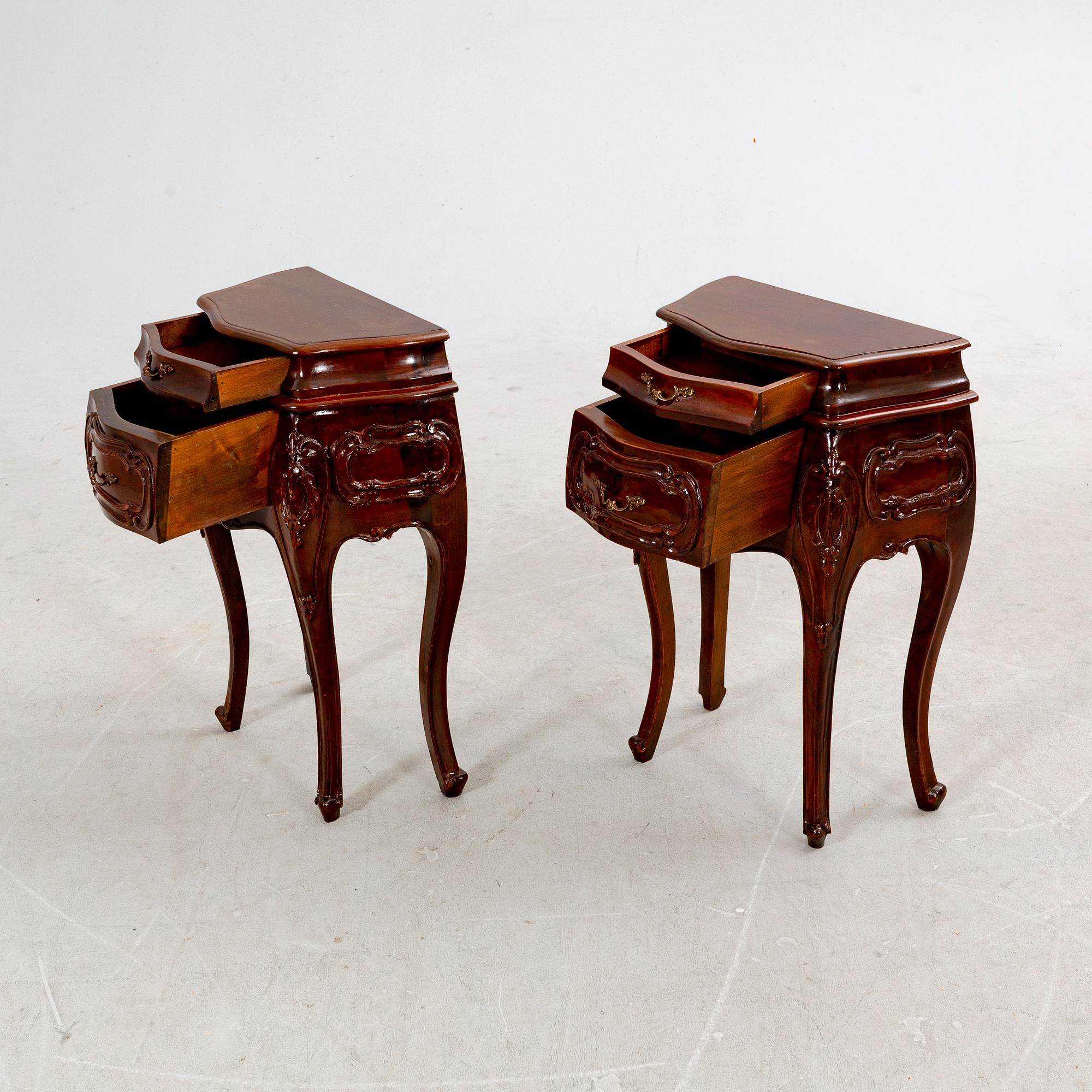 A pair of bedside tables in Rococo style, second half of the 20th century.