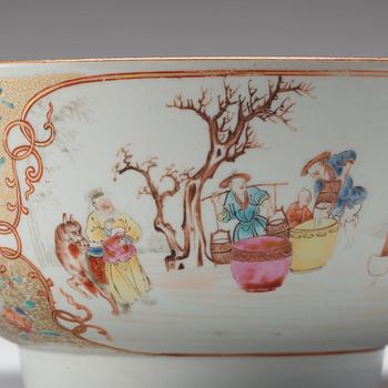 A large famille rose punch bowl, Qing dynasty, Qianlong (1736-95).