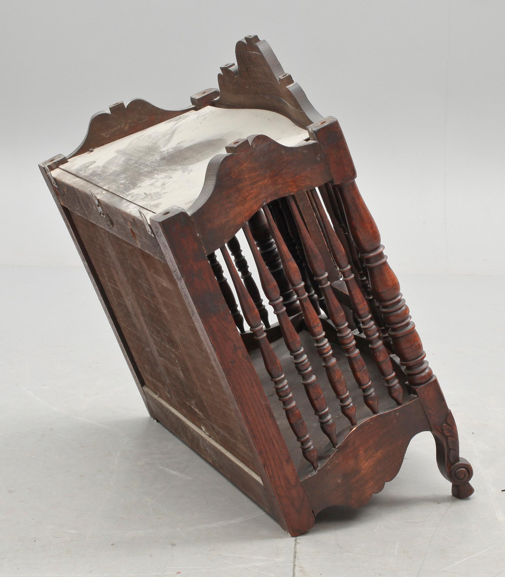 VÄGGSKÅP, trol Frankrike, rokokostil 1900-tal.