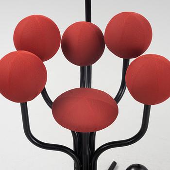 Peter Opsvik, a 'Garden' chair, Globe Cencept, contemporary manufacturing.