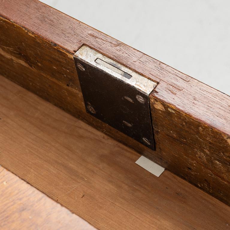 Salongsbord,  Karl Johan, 1800-talets första hälft.