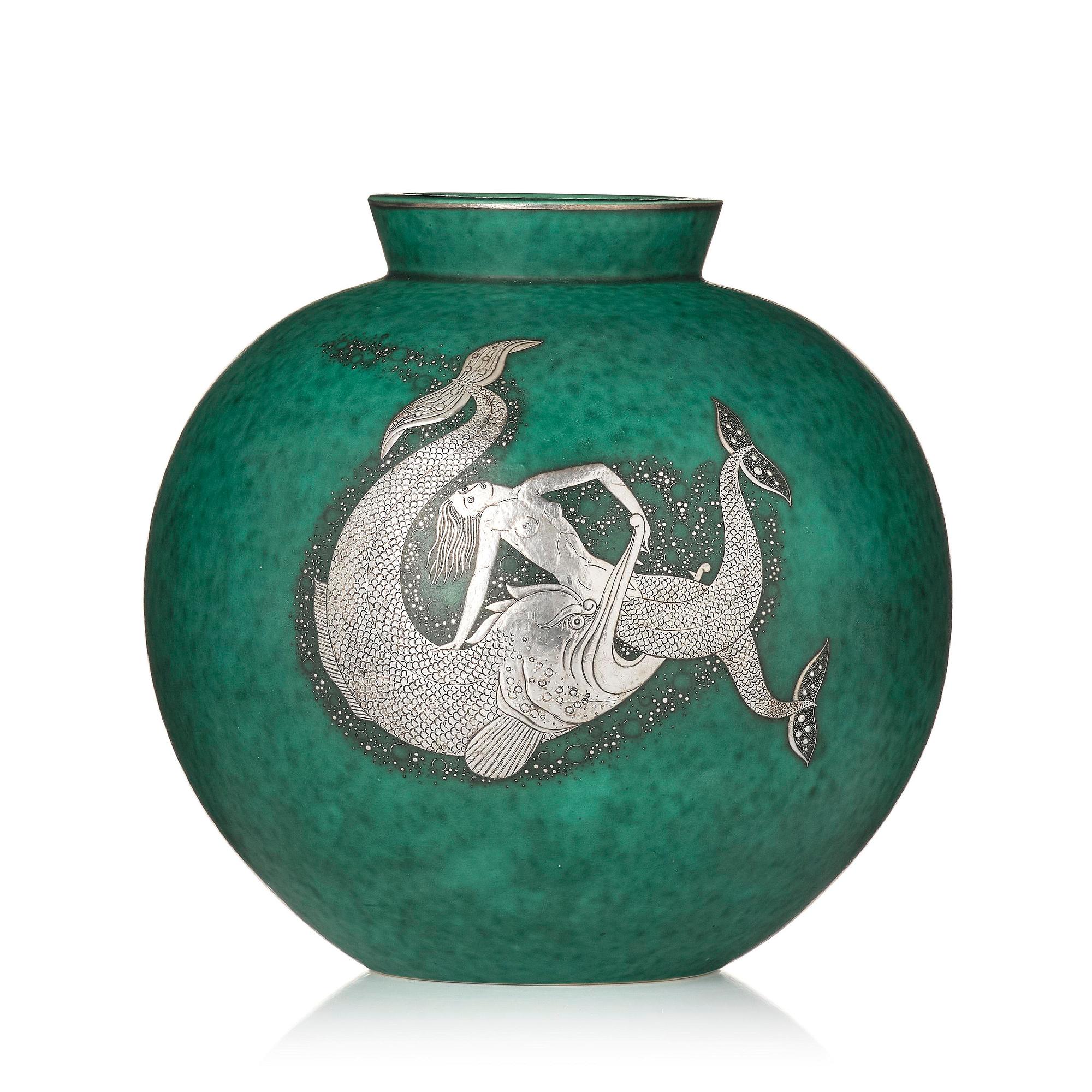 Wilhelm Kåge, an "Argenta" stoneware vase, Gustavsberg 1948.