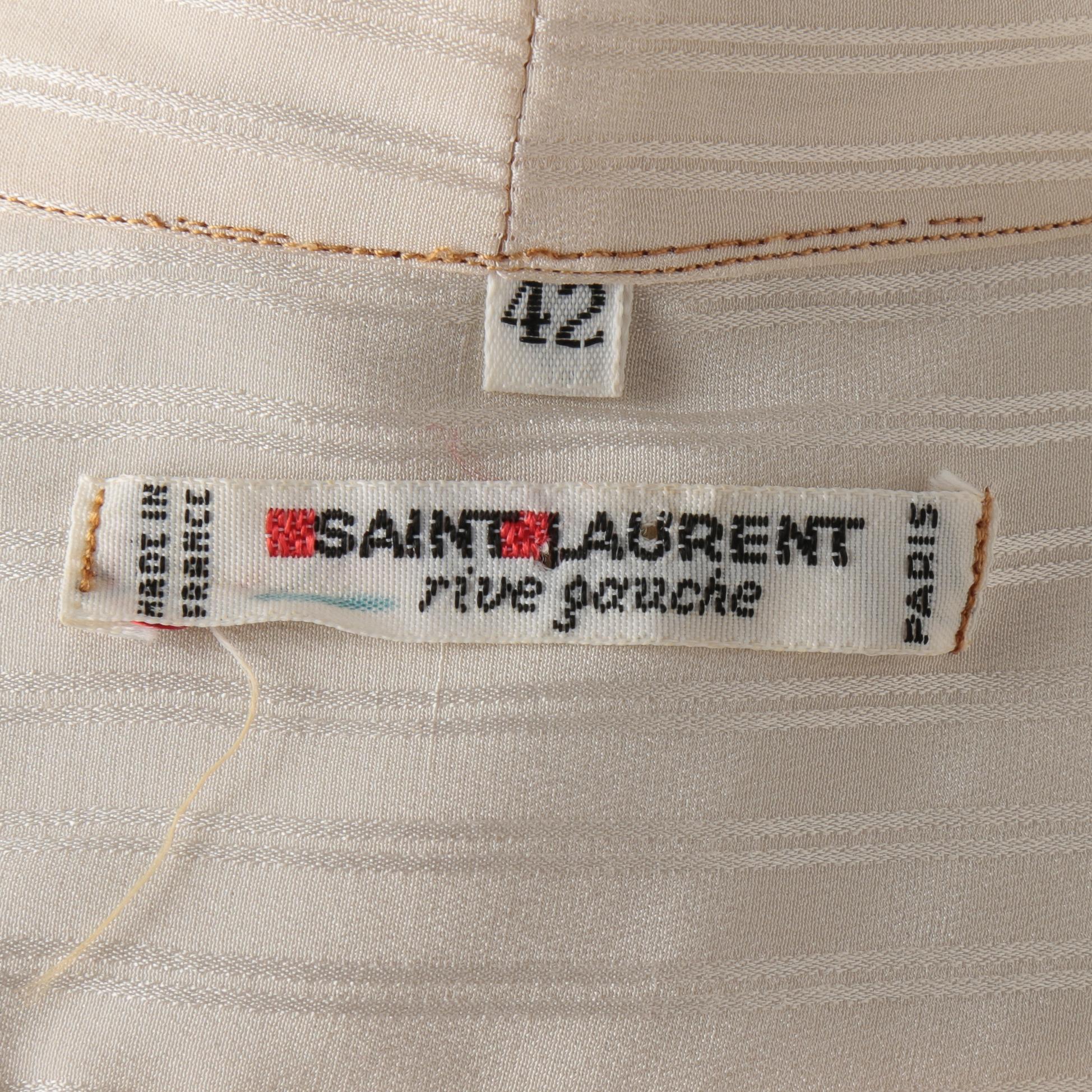 BLUS, Yves Saint Laurent.