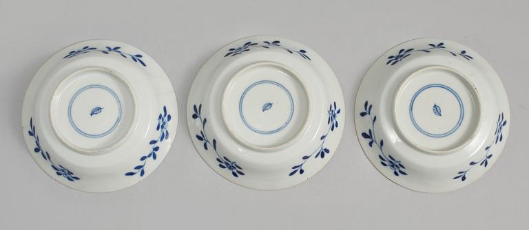 SKÅLFAT, 3 st, porslin, Kina, Kanxi (1662-1722).