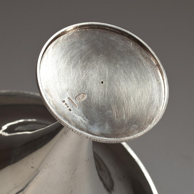 SKÅL, silver, Wiwen Nilsson för Anders Nilsson, Lund, 1923. Vikt ca 590 g.